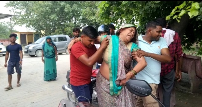 प्राइमरी स्कूल में लंच के बाद हाँथ धोने गयी मासूम की करंट लगने से हुई मौत